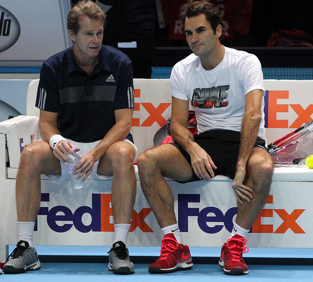 テニススクールのコーチ不足を解消する方法とは？ テニスコーチの収入アップとテニススクールの集客の極意